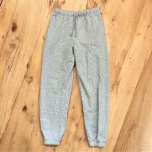 Aeropostale Light Heather Gray Joggers • Sweatpants